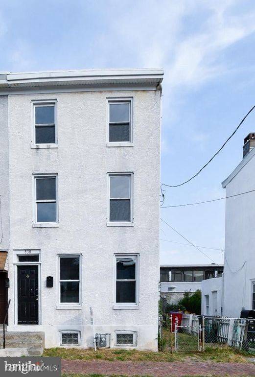 Primary Photo - 4 br, 1 bath Townhome - 330 green st