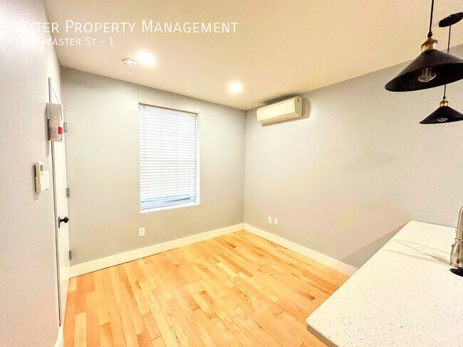 Building Photo - Lovely 1BR/1BA West Philly Apt with Washer...