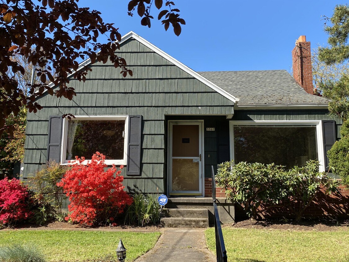 3567 NE Ainsworth St, Portland, OR 97211 House Rental in Portland, OR