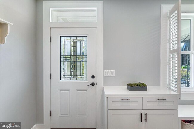Foto del edificio - 315 Upshur St NW