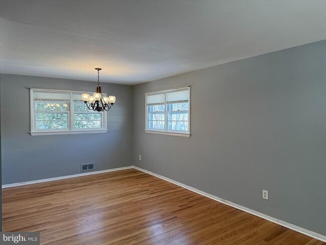 Building Photo - 9120 Peabody St