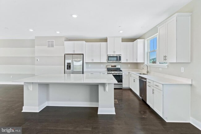 Building Photo - 103 AARON TRUEHART Way