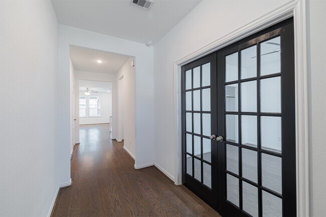 Building Photo - 31319 Horseshoe Meadow Bend Ln