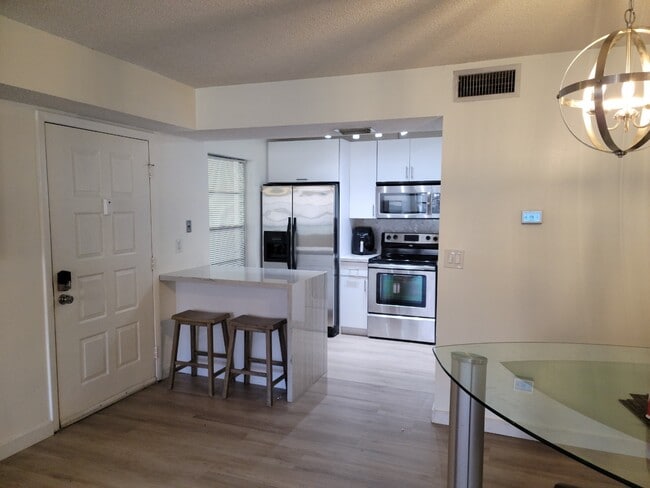 Foto del edificio - 11905 NW 11th St