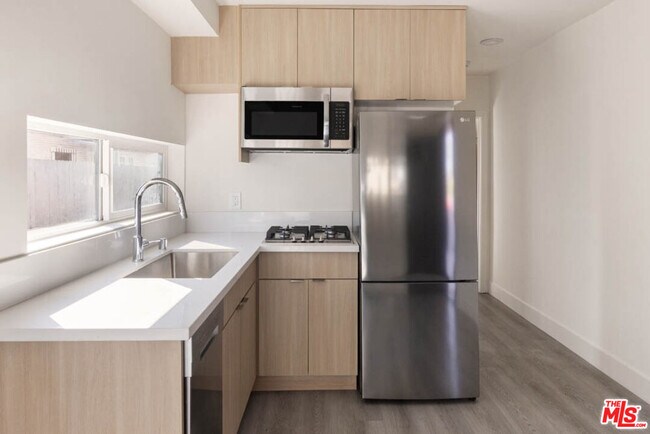 Foto del edificio - 5456 Barton Ave