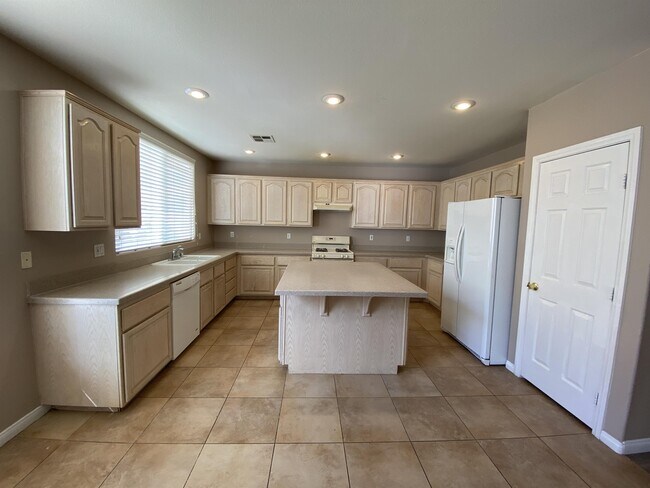Building Photo - 275 Blackstone River Ave