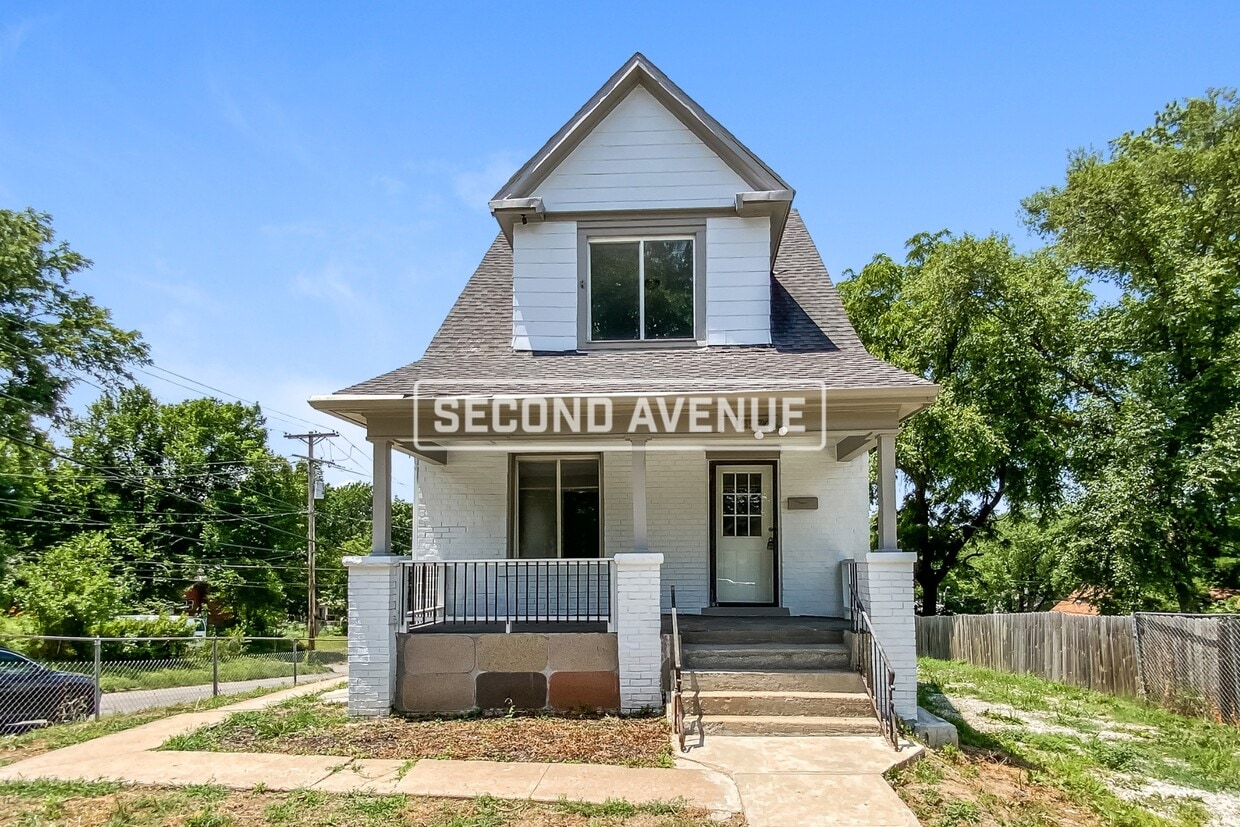 1552 Chelsea Ave House Rental in Kansas City, MO