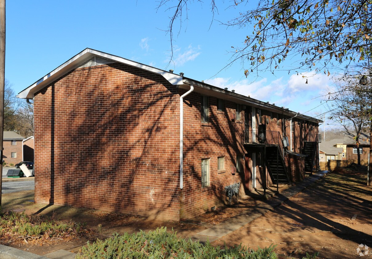 Foto del edificio - Ashby Park Apartments