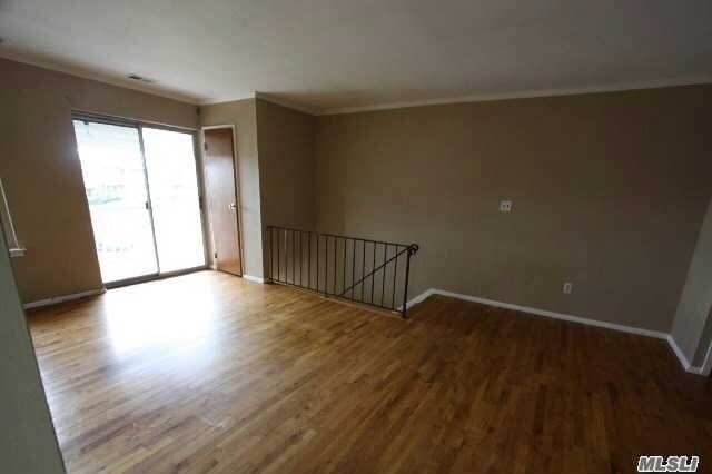 Building Photo - 307 Artist Lake Dr
