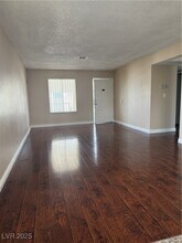 Building Photo - 4689 W Sand Creek Ave