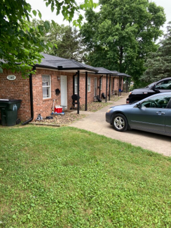 1103 Rozell St Unit B, Rogers, AR 72756 Room for Rent in Rogers, AR