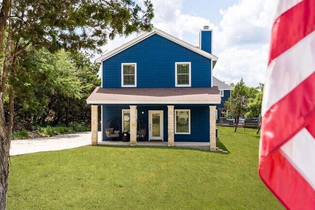 Building Photo - Hill Country Retreat