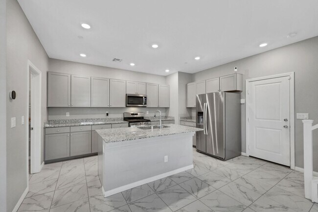 Foto del edificio - Gorgeous 3 bedroom Inspirada home