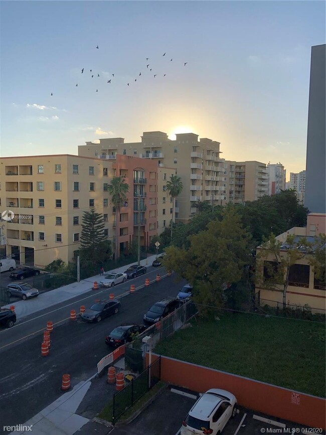 Foto del edificio - 501 SW 1st St