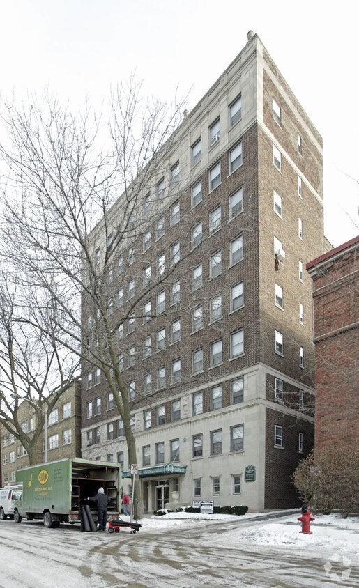 Marshall Hall Apartments Apartments Milwaukee, WI