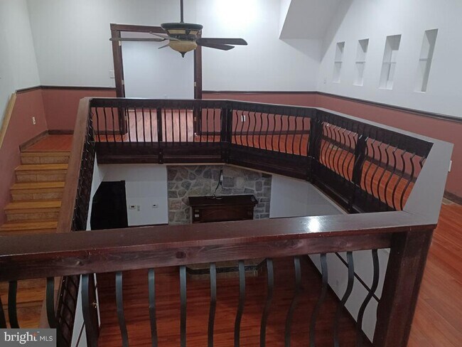 Foto del edificio - 6 Woodside Farm Rd
