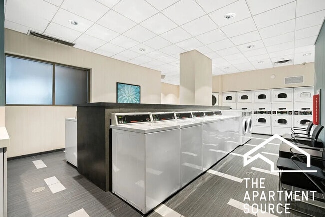 Foto del edificio - 1130 N Dearborn St