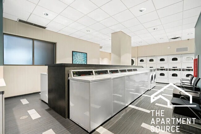 Foto del edificio - 1130 N Dearborn St