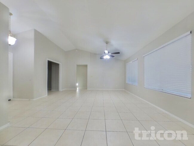 Foto del edificio - 7455 E McLellan Rd