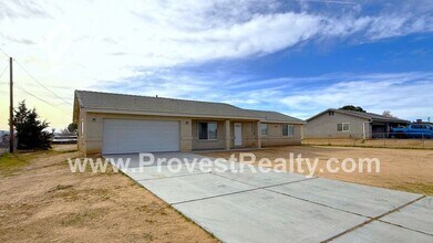 Building Photo - 17373 Capri St