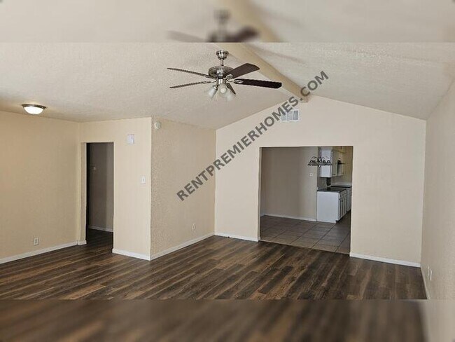 Foto del edificio - 5023 Fitzwater Dr