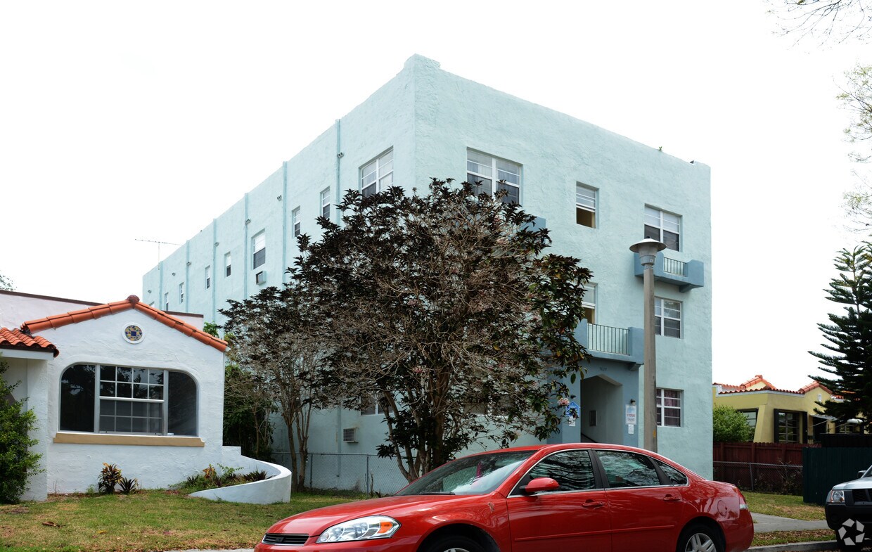 Building Photo - Little Havana Portfolio