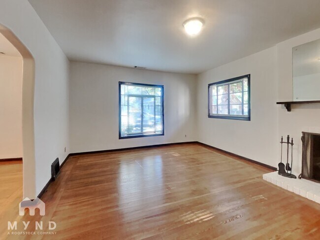 Building Photo - 640 San Miguel Way