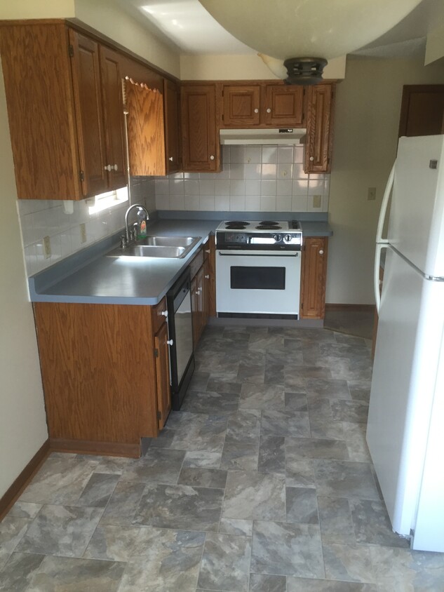 Building Photo - 91 Creekside Dr