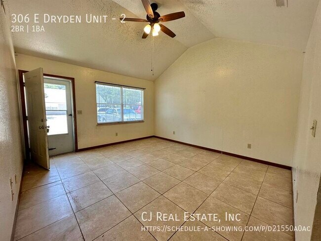 Foto del edificio - 306 E Dryden St