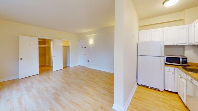 Foto del edificio - Lovely Studio Apartment In Historic Buildi...