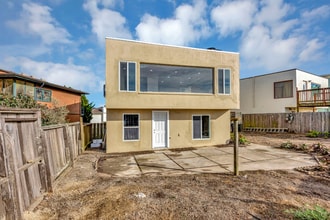 Building Photo - 20 Palisades Dr