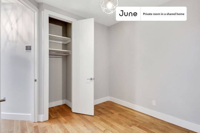 Foto del edificio - Room in Shared 5 bed/2.5 bath home in Bedford-Stuyvesant