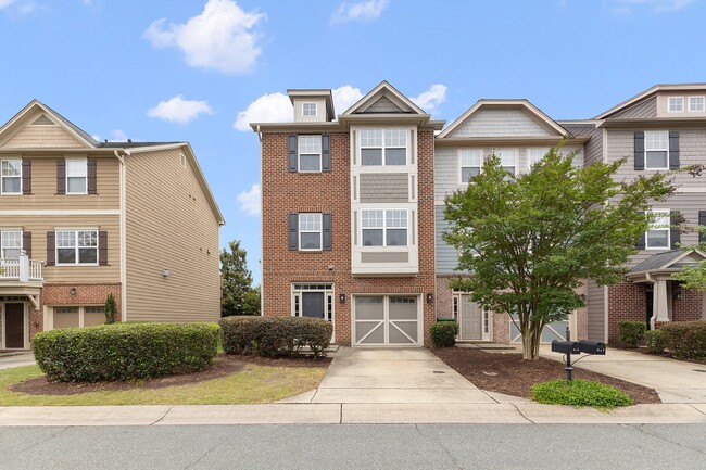 Building Photo - 611 Carlton Commons Ln