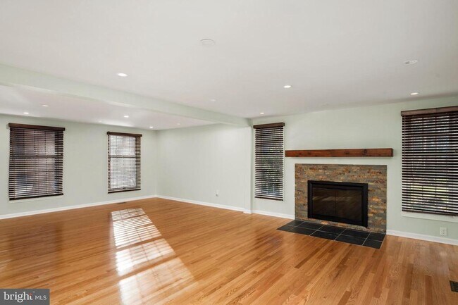 Building Photo - 10088 Cape Ann Dr