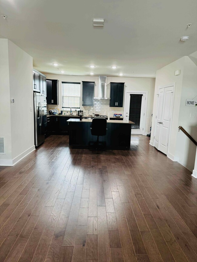 Foto del edificio - 160 Livingston Ln