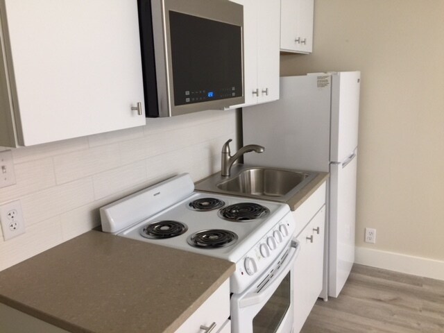 Microondas y fregadero de tamaño completo - 101 Woodhaven Dr