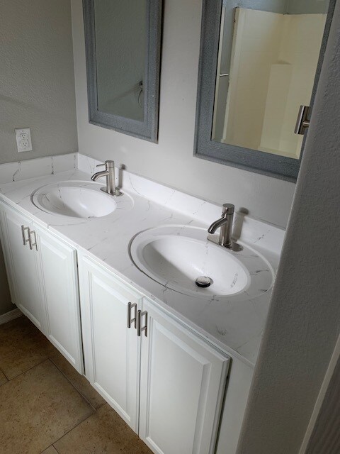 Foto del edificio - 14735 S Charco Rd