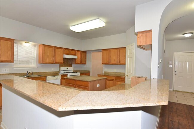 Building Photo - 6807 Turtlewood Dr