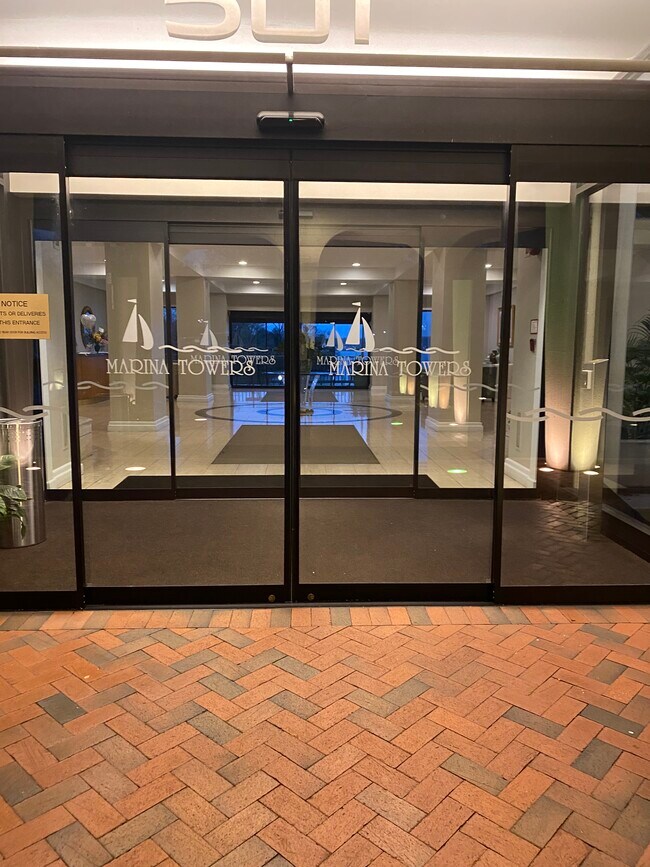 Foto del edificio - 501 Slaters Ln