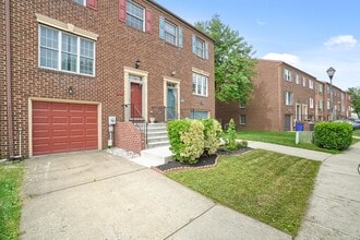 Building Photo - 7121 Bradshaw Ct E