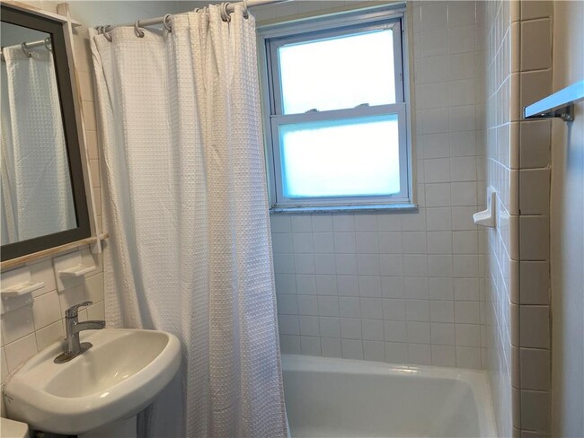 Building Photo - 382 Piermont Ave