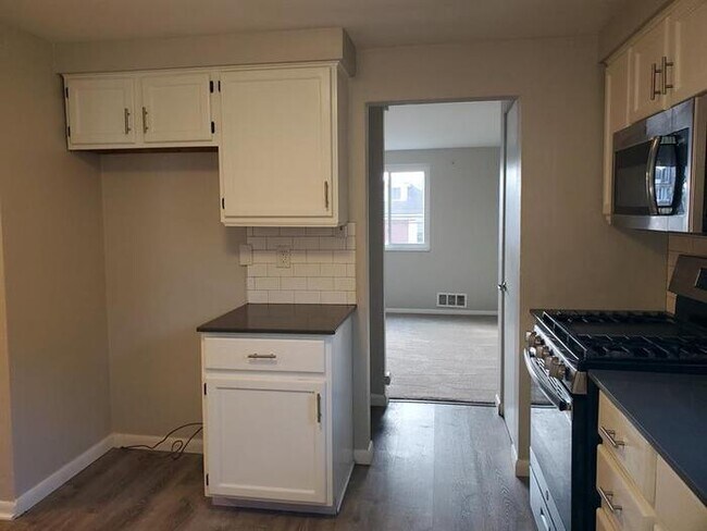 Building Photo - 1401 Bellaire Place, Pittsburgh, PA, 15226