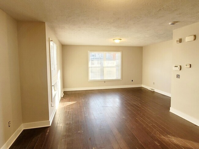 Building Photo - 1305 Prospect Ave SE