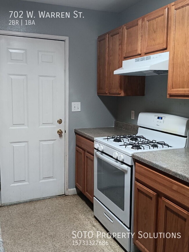 Foto del edificio - 702 Warren St