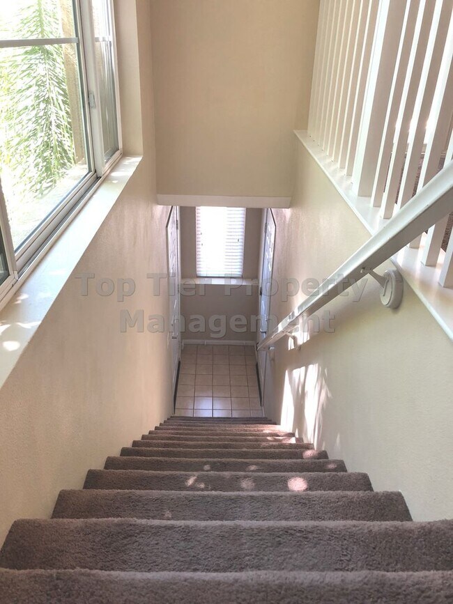 Foto del edificio - **Gated 3 bed, 3 bath Townhome with 2-Car ...