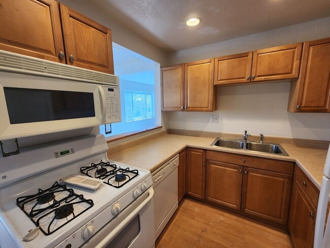 Building Photo - Cozy Ranch in Thornton