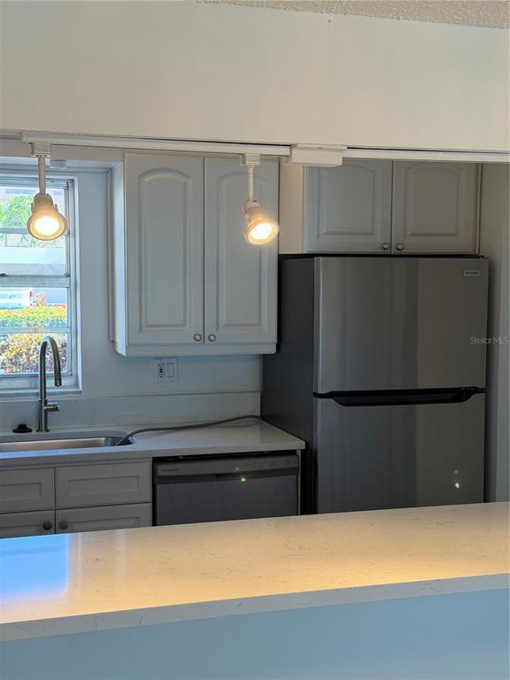 Foto del edificio - 7420 Bay Island Dr S