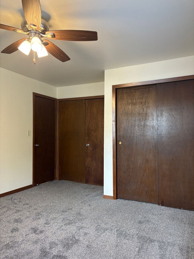 Foto del edificio - 4651 GOVERNORS DR