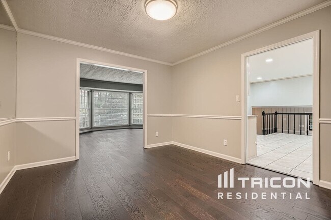 Foto del edificio - 5381 Willow Point Pkwy