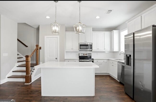 Building Photo - 6449 Scudders Dr
